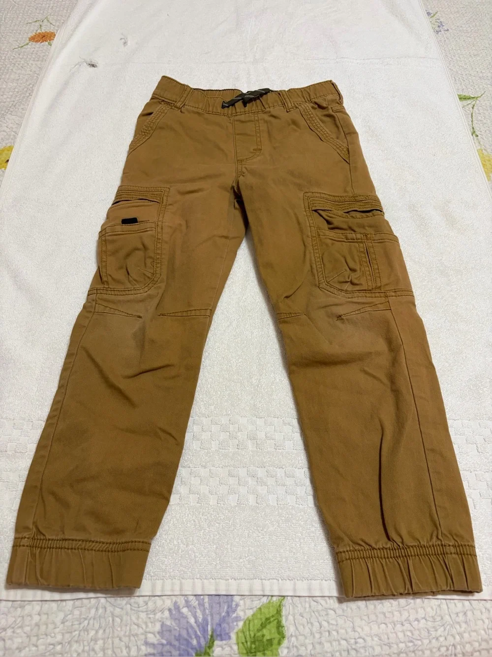 Brown Cargo Jogger Pants(Wrangler)(kids)(M) Measures available in the photos